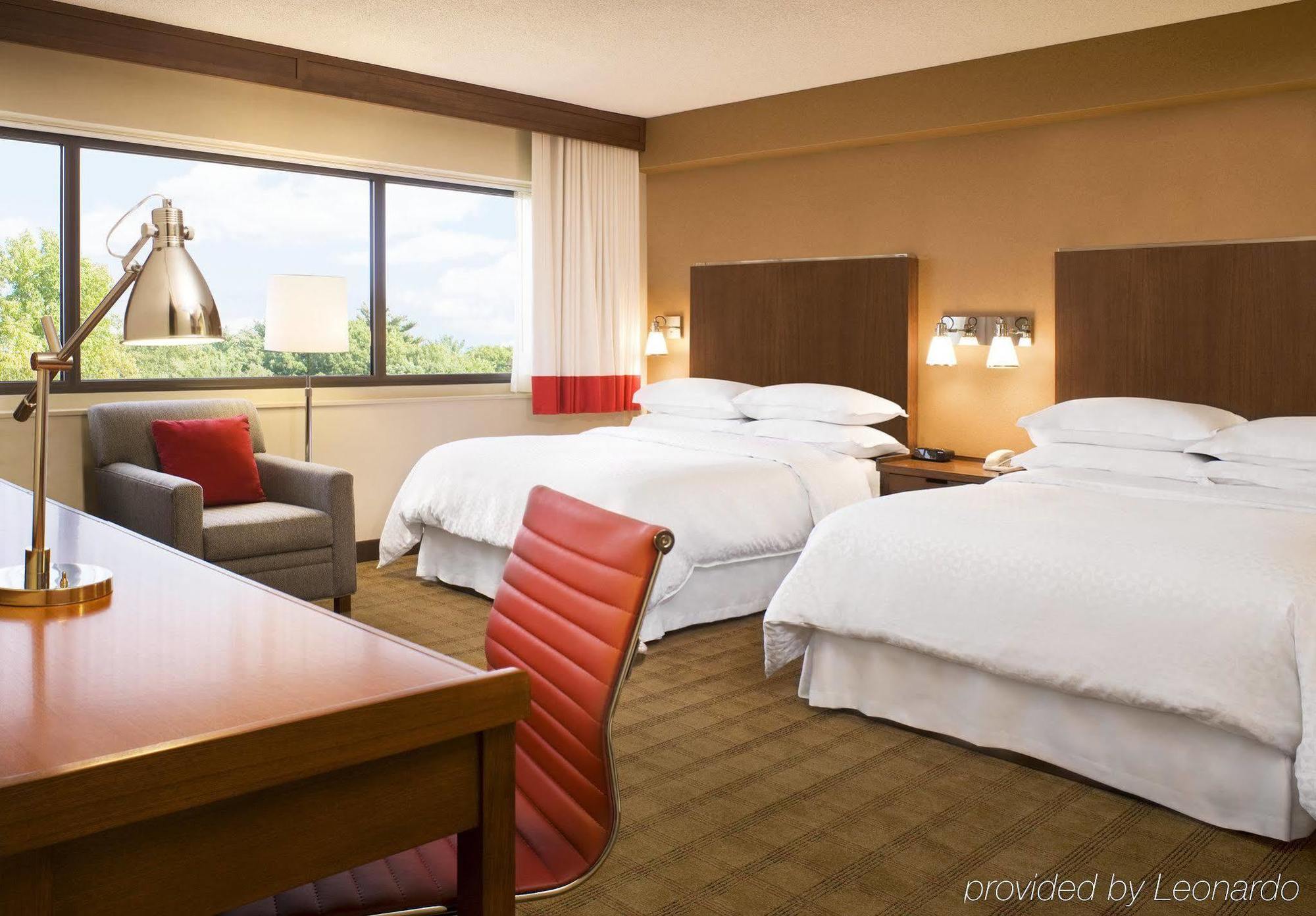Doubletree By Hilton Manhattan, Ks Екстер'єр фото