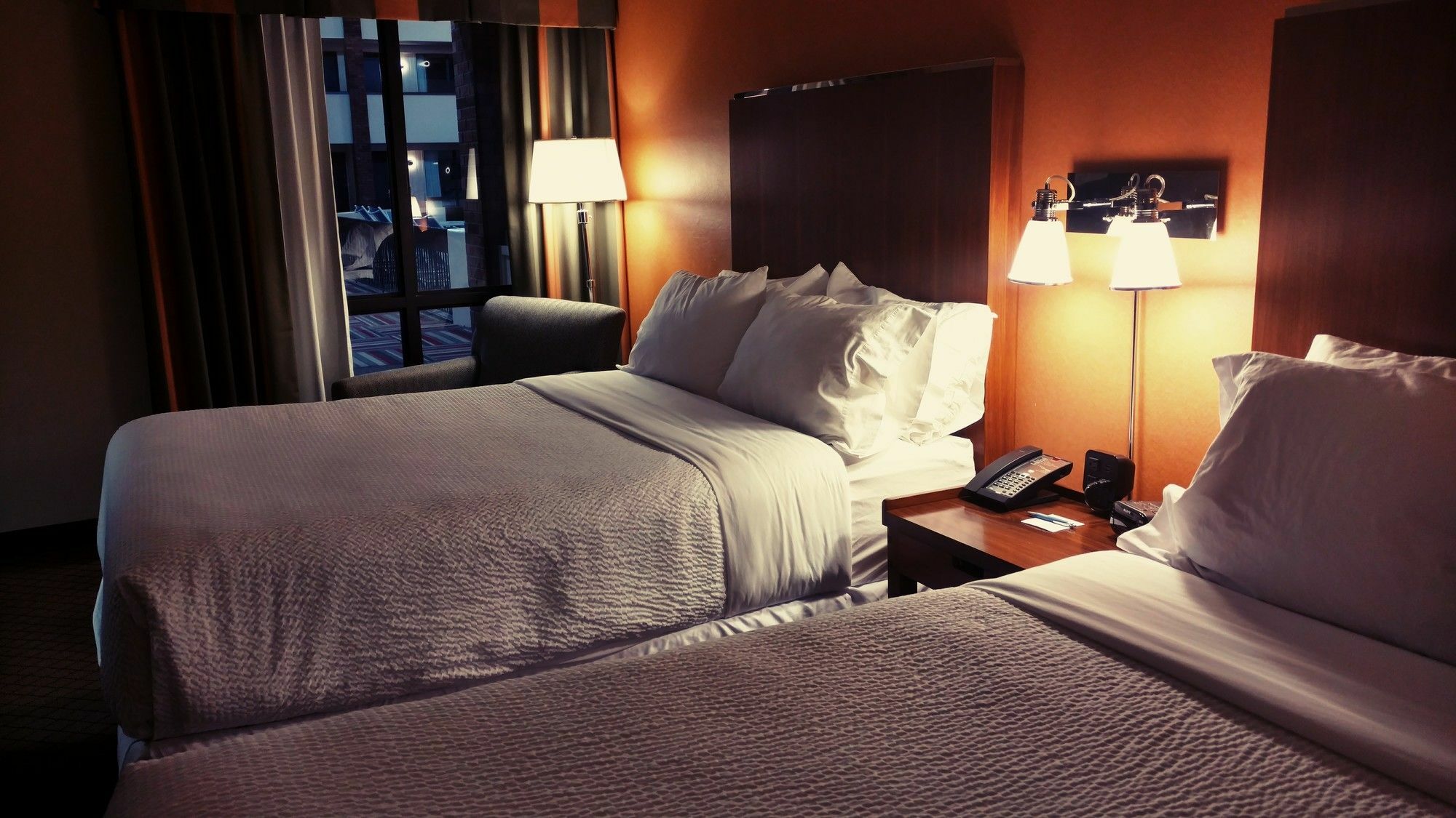 Doubletree By Hilton Manhattan, Ks Екстер'єр фото